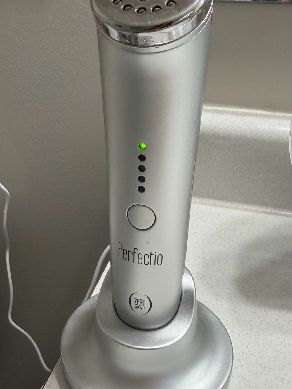 Perfectio Silver Facial Device - Silver with Green Indicator